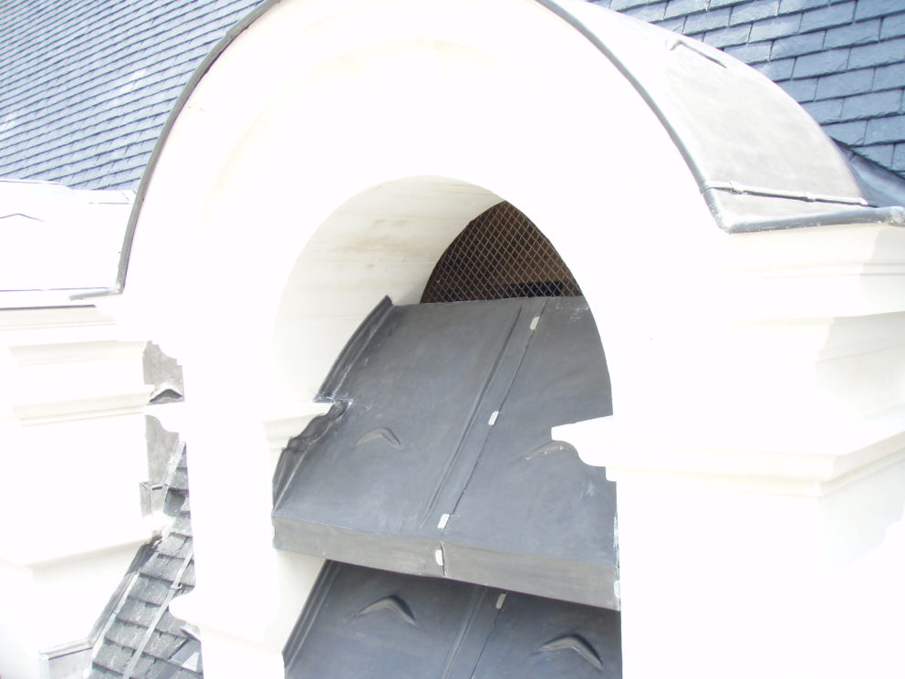 Lead roof